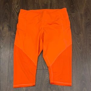 Athleta Crop Leggings